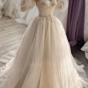 Long Sleeve Sweetheart Backless A-Line Wedding Dress with Appliques Lace
