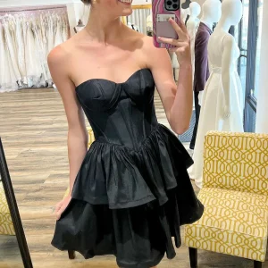Robe de soirée superposée sans bretelles désossée noire