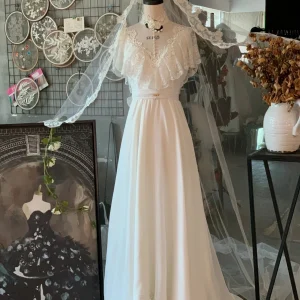 Chiffon Lace Vintage Wedding Dress with Long Sleeves