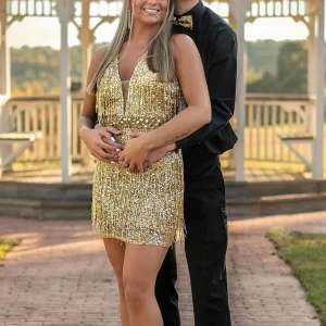 Robe de soirée à paillettes dorées et pompons en V plongeant