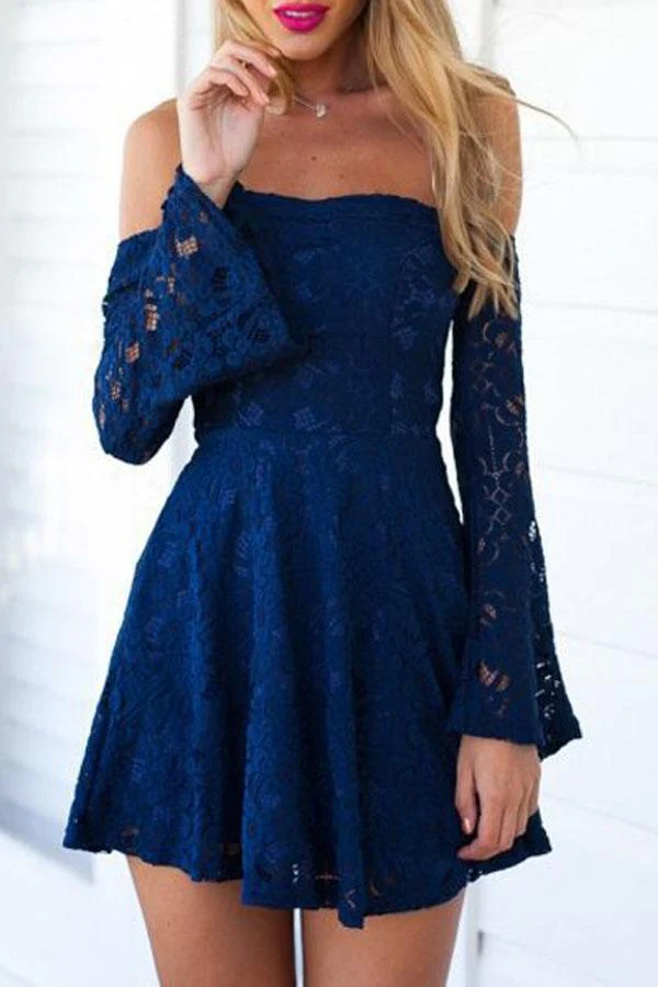 Robe de bal courte en dentelle bleu marine à épaules dénudées avec manches | Robe en dentelle semi-formelle