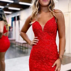 Robe de soirée en dentelle rouge, coupe ajustée, fille noire, tue