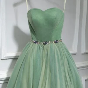 Robe de bal courte en tulle vert sauge, robe de soirée