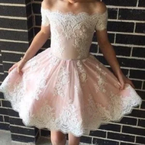 Robe de bal courte en dentelle rose à épaules dénudées | Robe de soirée courte