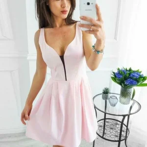 Robe de bal courte rose clair simple, col en V profond, robe de première année