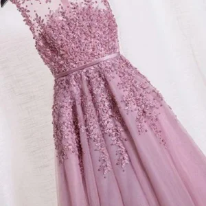 Robe de bal longueur thé Robe de bal modeste Robe de bal en dentelle Robe de bal à col haut